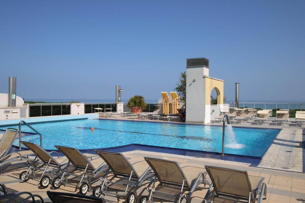 Eraclea Palace Hotel 4 stelle S Eraclea Mare Buitenkant foto