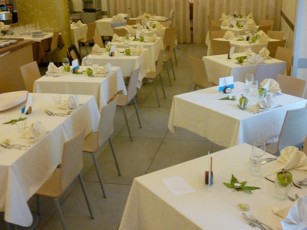 Eraclea Palace Hotel 4 stelle S Eraclea Mare Buitenkant foto