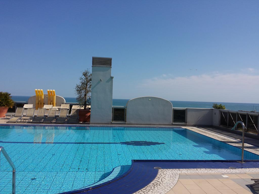 Eraclea Palace Hotel 4 stelle S Eraclea Mare Buitenkant foto